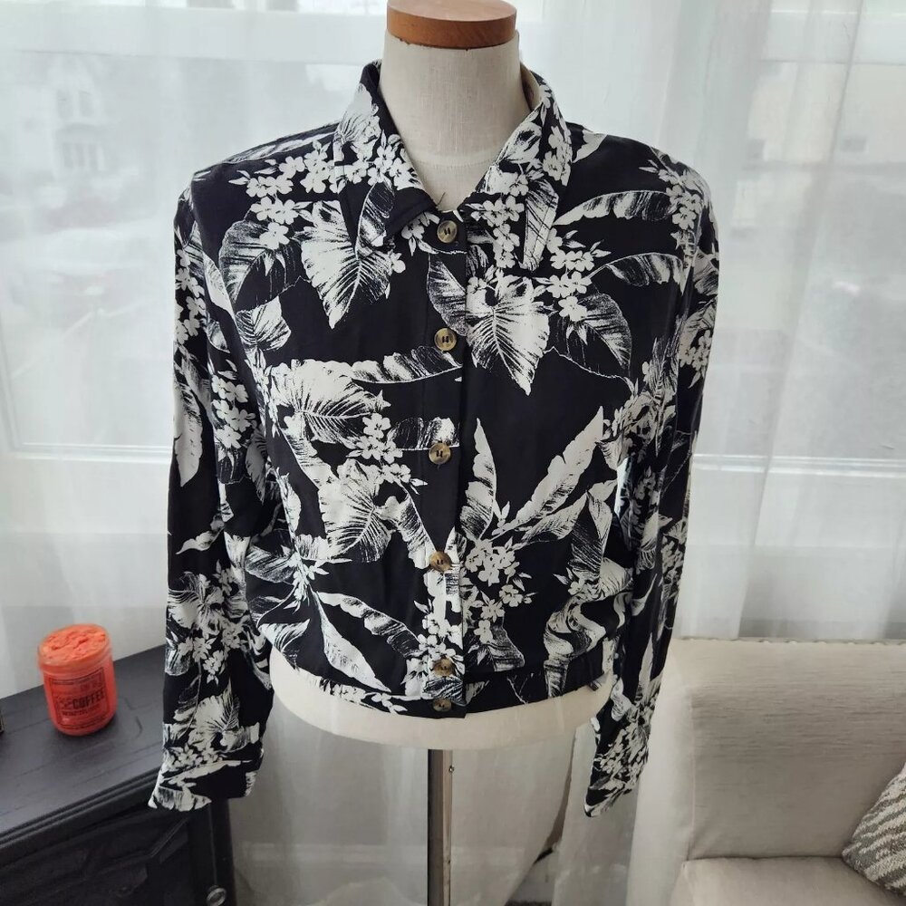 Francesca's Blue Rain womens crop black white jacket S
